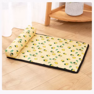 Petit lit pour chien, facile à laver et doté d'un effet rafraîchissant pour le confort de votre animal. Small dog bed, easy to wash and cooling for your pet's comfort.